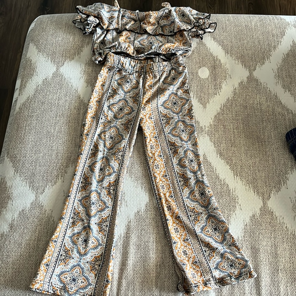 Fashion nova kids 2pc set